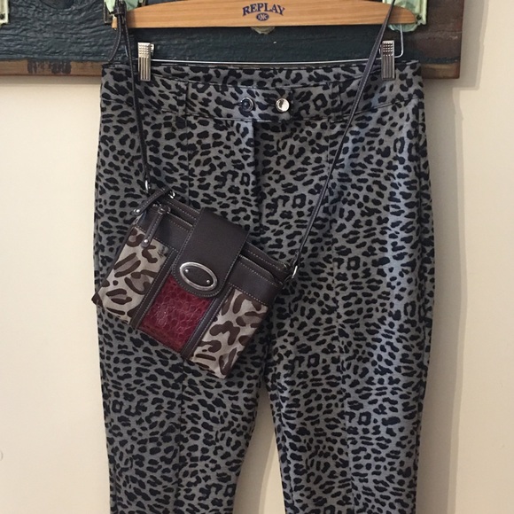 2/$18 Lilly Morgan Leopard Print Pants Size Medium - Picture 13 of 14